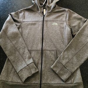 The North Face Women’s Hoodie - Super comfortable and Stylish!